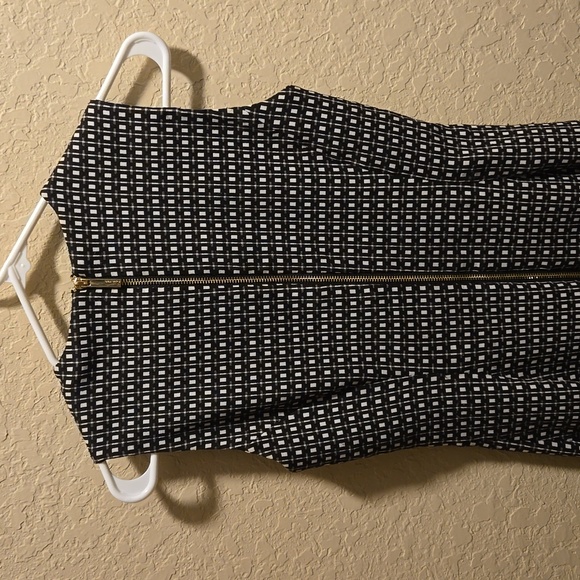 Calvin Klein Dress Black and White Print Dress Size 2 - Picture 5 of 8